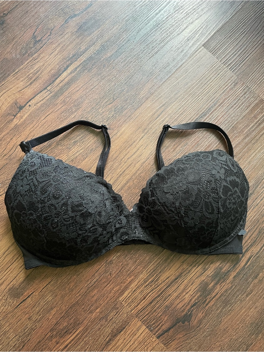 Victoria’s Secret Padded No Wire 38B Black Floral Lace Bra